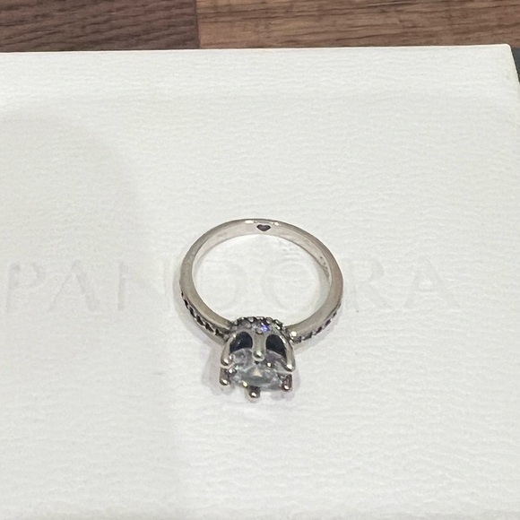 Diamond ring - Picture 8 of 8